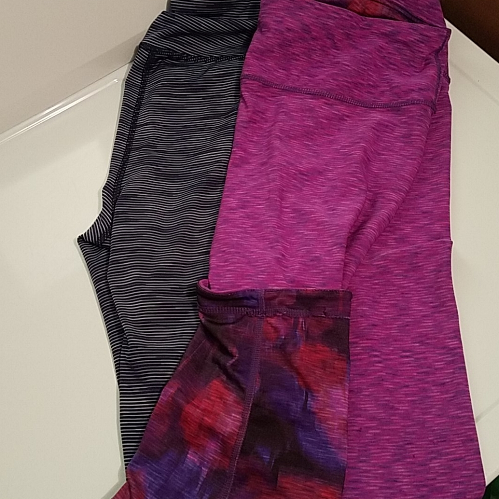 2 pair of athletic leggings